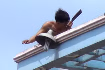 Lên cơn ngáo đá, khống chế người vì ghen tuông 