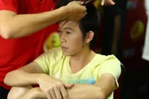 Sau scandal đền thờ Tổ trăm tỷ, Hoài Linh xuất hiện phờ phạc