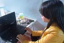 Hiệu trưởng làm cô giáo bầu vì sợ chê... yếu sinh lý