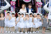 Vẻ nhí nhảnh của dàn thiên thần nhí gây sốt trong đám cưới