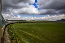 “Vã mồ hôi” hành trình xuyên Mông Cổ bằng tàu hỏa