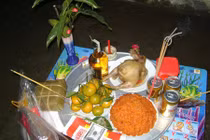 Cúng giao thừa trong nhà hay ngoài trời trước mới chuẩn? 