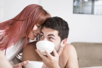 6 tuyệt chiêu đơn giản hâm nóng chăn gối nguội lạnh ngày đông