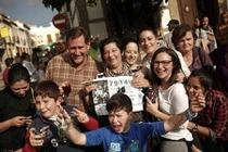 Những ngôi làng giàu nứt đố đổ vách chỉ... sau 1 đêm 