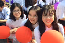 Ngắm vẻ đẹp hồn nhiên của nữ sinh Nghệ An ngày chia tay 