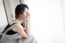 7 năm tồi tệ của người phụ nữ có chồng làm “cai ngục“