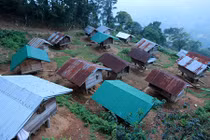 Kỳ bí những ngôi nhà của Thần lúa trên núi Ngọc Linh