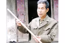 Gặp người lính già sở hữu “chiếc gậy Trường Sơn” cuối cùng