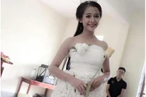 Nữ sinh cấp 3 diện váy độc từ 3.000 bông hoa giấy