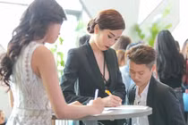 Nghi vấn PR vụ chị gái Nam Em tố bị người tình đe dọa