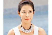 Hoảng hốt với nữ MC Đài Loan phẫu thuật 60 lần để giống Kim Tae Hee