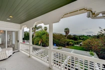 Dinh thự hoành tráng của vợ chồng Chris Hemsworth đang rao bán