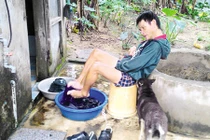 Đôi chân kỳ diệu đến khó tin của người đàn ông tàn tật