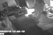 Chồng vạch trần vợ hành hung mẹ chồng 70 tuổi gây sốt