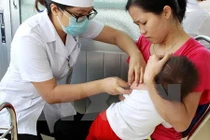 Bộ Y tế khuyến cáo cho trẻ uống đầy đủ vắcxin phòng bại liệt