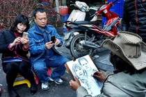 Thú vị chụp ảnh “tự sướng” len lỏi mọi ngõ ngách VN