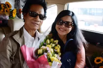 Nhan sắc xinh đẹp người vợ thứ 4 của ca sĩ Chế Linh