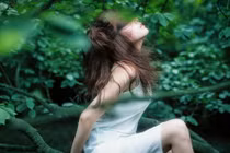 Yêu em vì tưởng em ngoan ngoãn, tôi có ngày chết sững