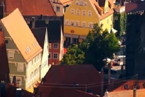 Lóa mắt trước thị trấn được phủ 72.000 tấn bụi kim cương