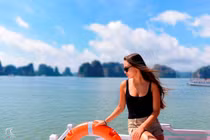 Chùm ảnh: Vịnh Hạ Long tuyệt đẹp trong tiết trời thu