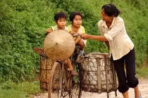 Những khoảnh khắc xúc động về người mẹ Việt Nam