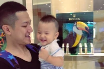 Sau ly hôn, Chí Nhân liên tục khoe ảnh chăm sóc con