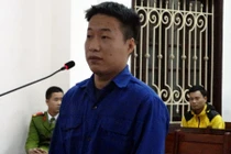 Gã trai dùng mỹ nhân kế để... cướp