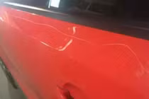 Vết rạch trên chiếc xe hơi và cái kết bất ngờ