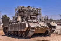 Kỳ quái "chuồng chó di động" bọc thép của Quân đội Israel