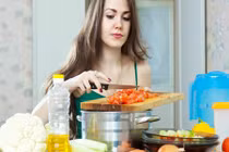 Sai lầm trong bữa ăn gây sỏi thận hàng loạt