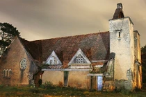 Khám phá bí ẩn tu viện bỏ hoang ở Đà Lạt 