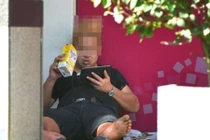 Lương 16 triệu, vẫn sống nhờ trung tâm mua sắm 4 năm