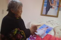 Cô dâu người Lào biến mất sau đám cưới với chàng tật nguyền TQ