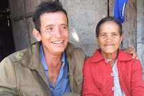 Ngôi làng phụ nữ "thỏa thích" bắt trai trẻ làm... chồng