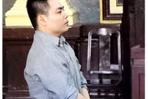 Vợ không cho ôm, chồng rút dao đâm chết 