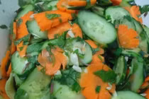 Cách làm dưa góp 3 miền giòn ngon đón Tết 