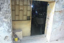 Cảnh nhếch nhác chờ sập ở Khu tập thể C5 Quỳnh Mai