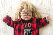 Cô bé 4 tháng tuổi thành ngôi sao nhí hot nhất mạng