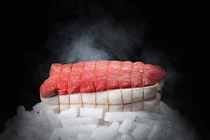 Miếng thịt bò đắt nhất thế giới “ngủ” 15 năm có gì?