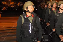 100 đặc nhiệm tinh nhuệ Việt Nam vây quanh ông Obama