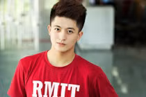 “Lộ” hình ảnh đầu tiên của Harry Lu sau khi bị tai nạn