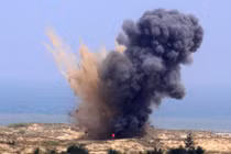 Đặt mìn làm nổ tung cửa hàng do mâu thuẫn cá nhân