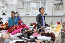 Bác sĩ Hà Nội khổ vì quý ông súc miệng mỗi ngày 1 lít rượu Tết