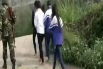 Mẹ đặt hàng, con lừa bán 5 học sinh sang Trung Quốc