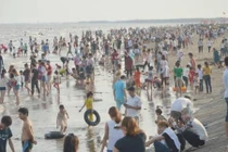 Quất Lâm lắp camera, khách vẫn nườm nượp