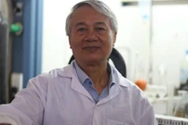 Nước sạch màu đen, ký sinh trùng lổm ngổm ở KĐT Hà Nội