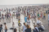 Quất Lâm lắp camera, khách vẫn nườm nượp