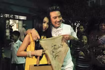 Chân dung nữ đại gia mua đấu giá “khủng” túi xách của Đàm Vĩnh Hưng