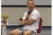 Vị GS mặc quần đùi giảng dạy khiến dân mạng tranh cãi là ai?