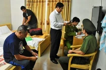 Mánh khóe của siêu trộm nước ngoài chuyên đâm thủng lốp ôtô